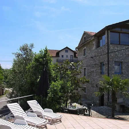 Holiday Kaštel